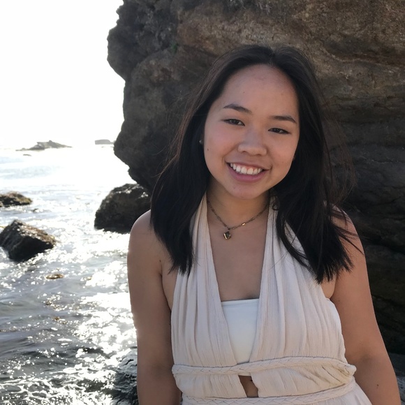 Meet your Posher, Amanda - Picture 1 of 1